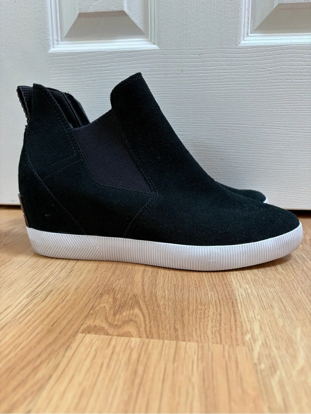 Sorel Black Suede Out N About Wedge Slip On  Shoe Size 9.5